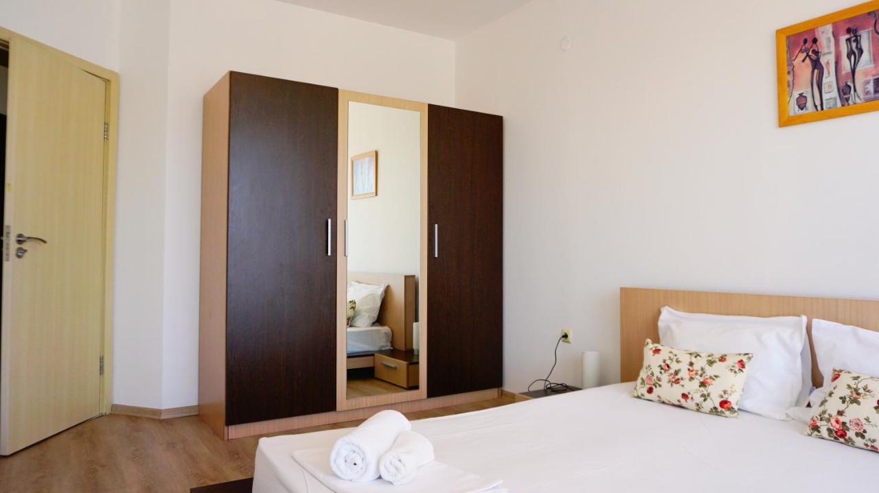 Apartment Marina Residence - Апартамент Марина Резидънс 卡瓦尔纳 外观 照片