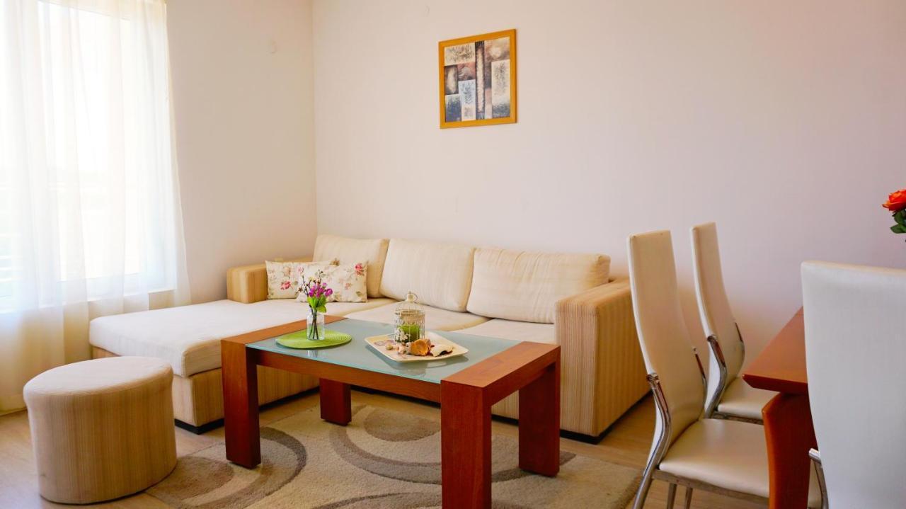 Apartment Marina Residence - Апартамент Марина Резидънс 卡瓦尔纳 外观 照片